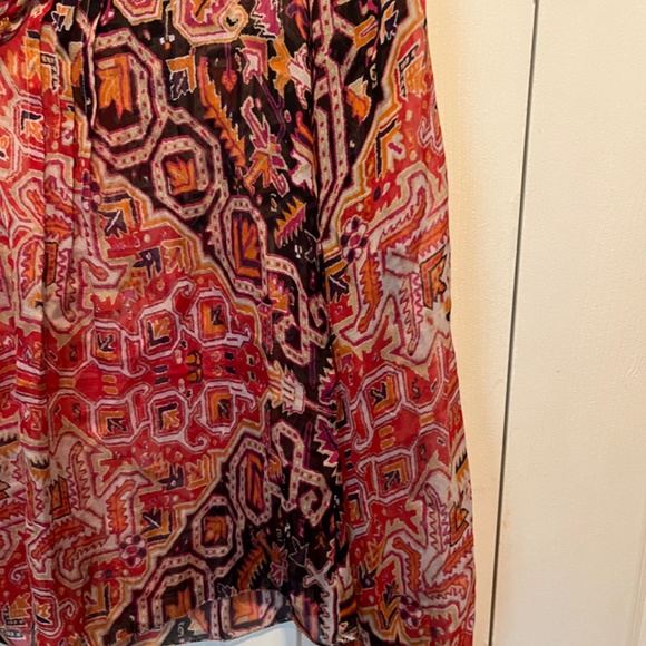 Elie Tahari 100% silk size S top - Picture 5 of 12